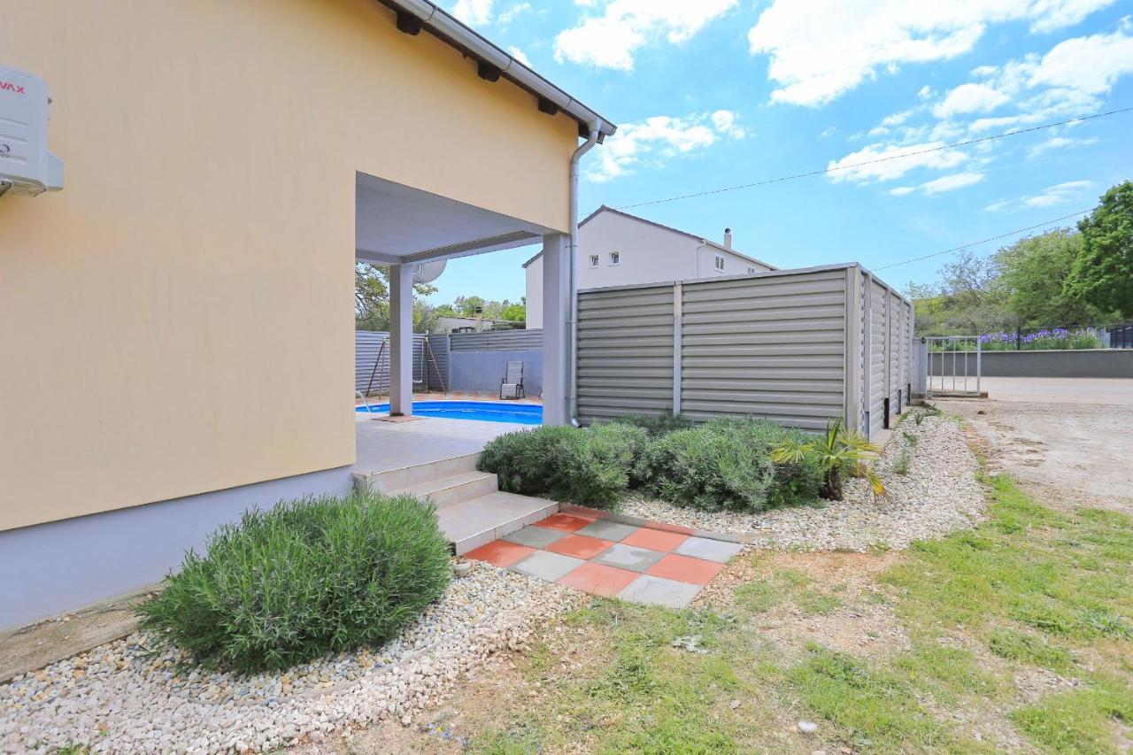 Holiday Home Lucija Sveti Filip i Jakov Exterior photo
